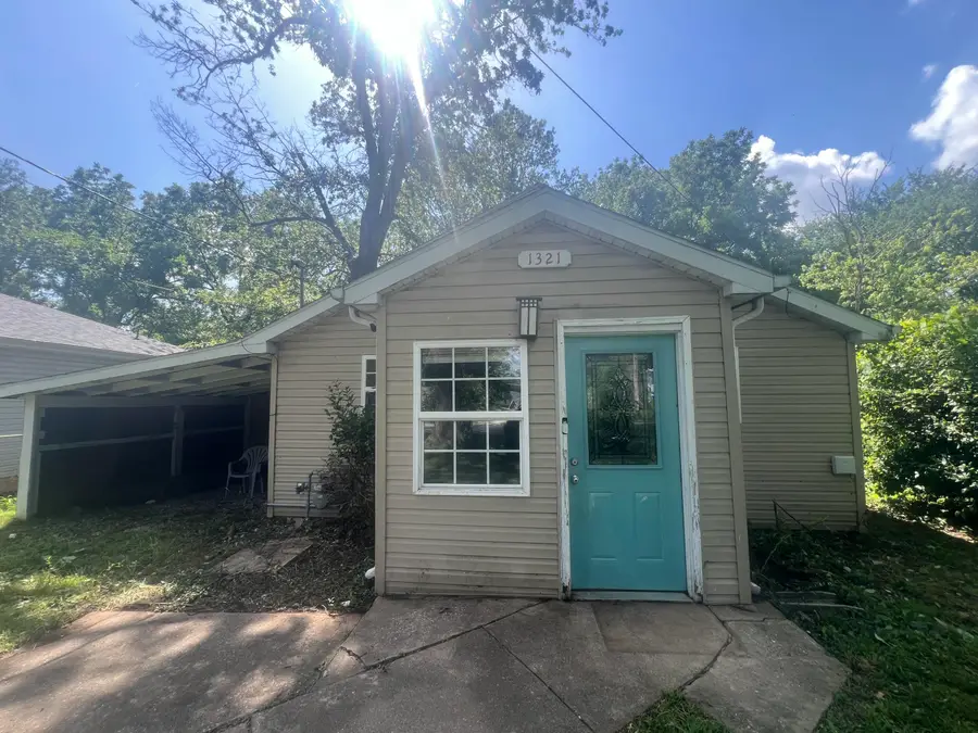 1321 N Clifton Avenue, Springfield, MO 65802 - #2
