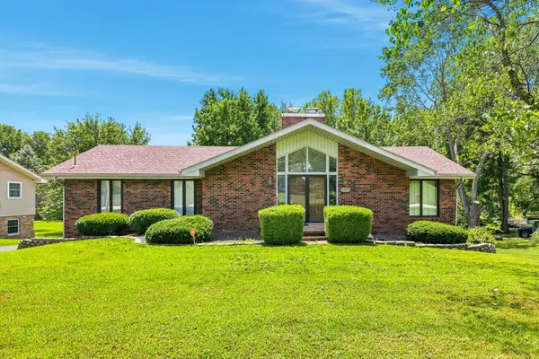 1050 E Camorene Street, Springfield, MO 65803