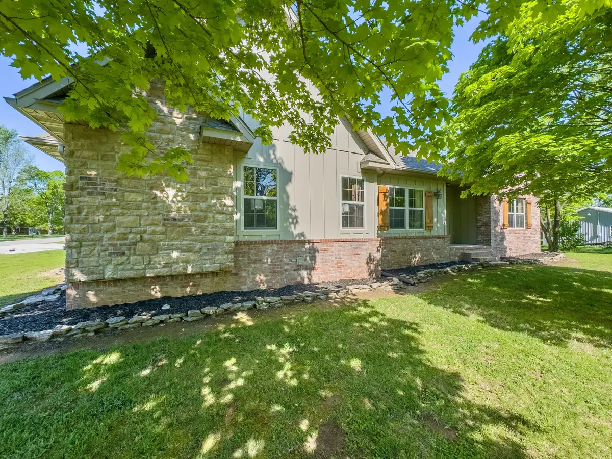 555 E Farm Road 84, Springfield, MO 65803 - #1