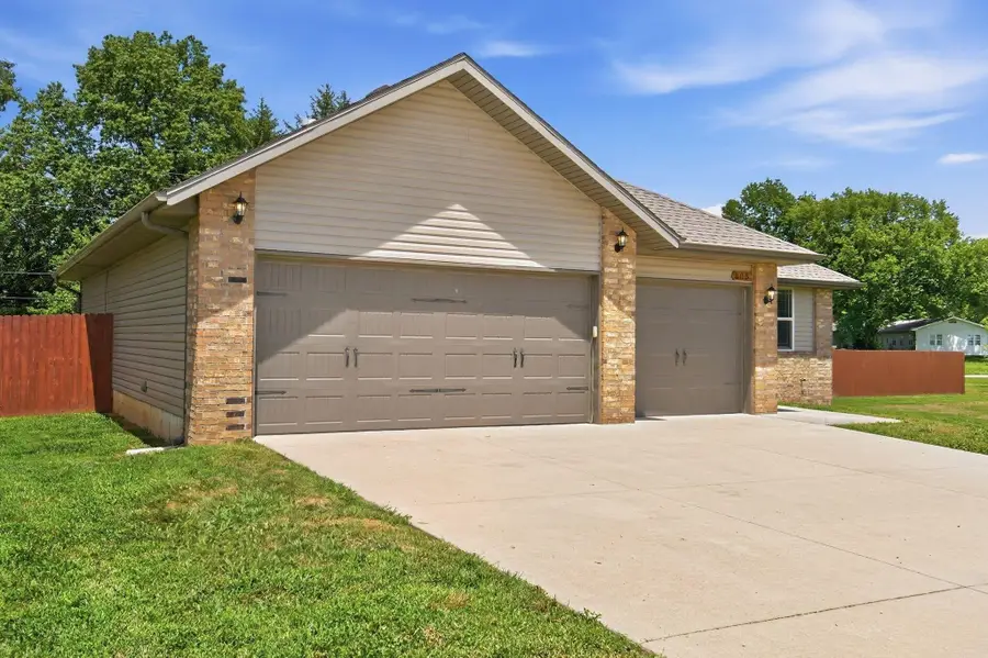 505 S Forest Lane, Republic, MO 65738 - #2