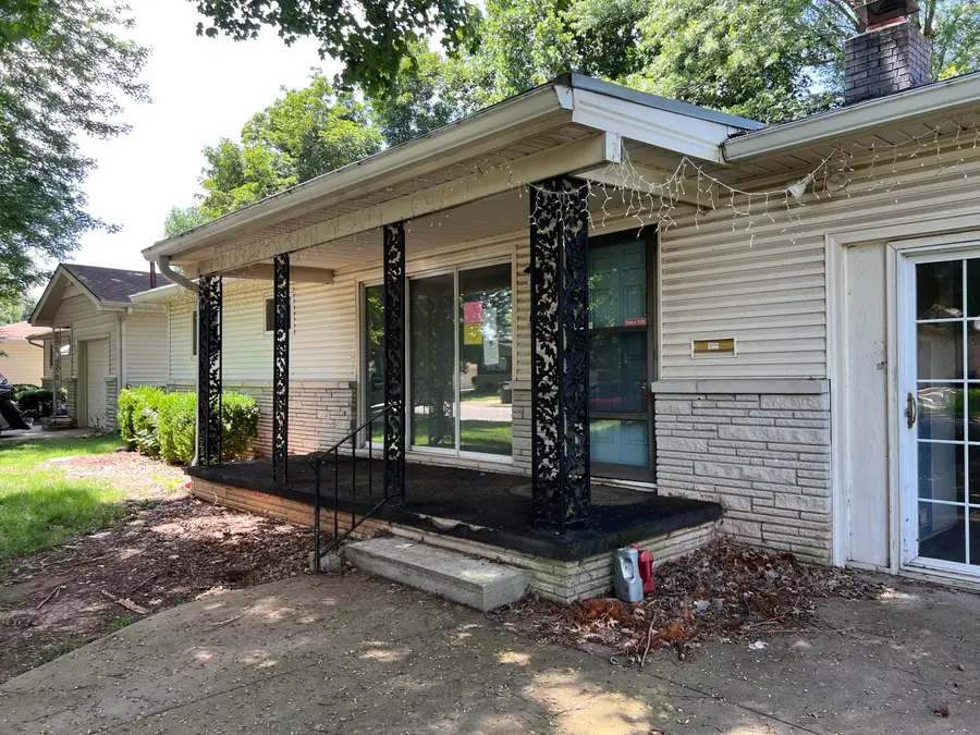 1949 S Broadway Avenue, Springfield, MO 65807 - #3