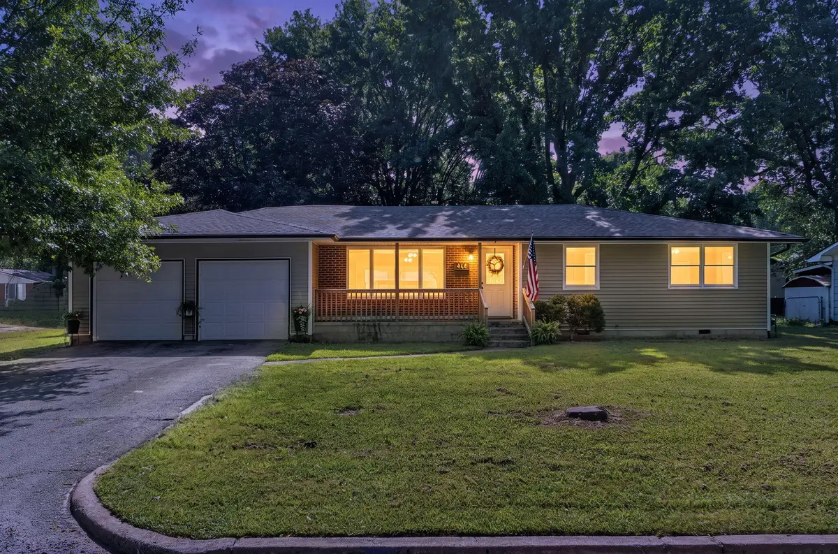515 Grand Street, Monett, MO 65708 - #1