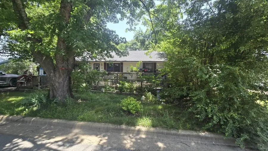 23 Burgoyne Street, West Plains, MO 65775 - #2