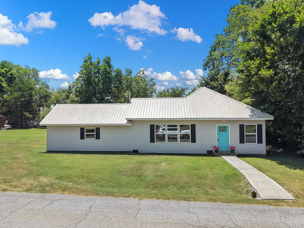 214 E Wilson Street, Wheaton, MO 64874 - #1