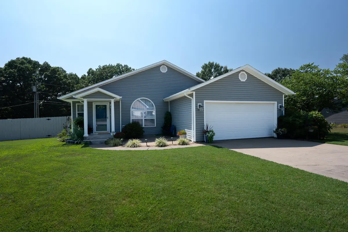 806 Oak Hill Drive, Mount Vernon, MO 65712 - #1