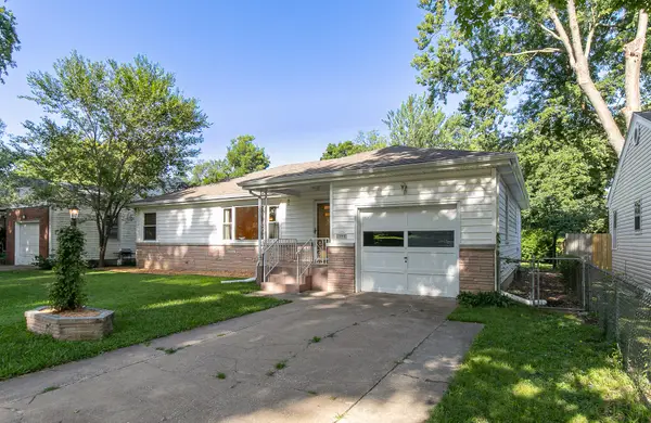 1909 S Pickwick Avenue, Springfield, MO 65804