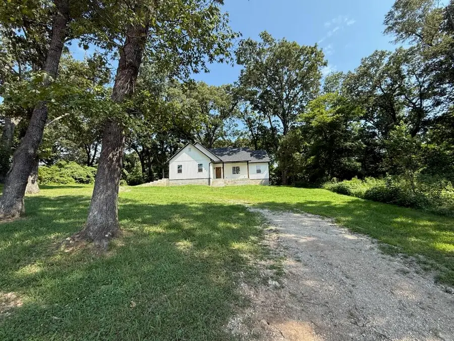 409 Valley Road, Thayer, MO 65791 - #2
