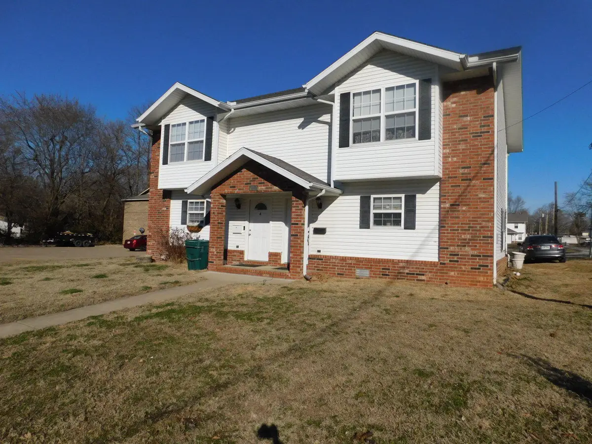 406 W Cale, Monett, MO 65708 - #1
