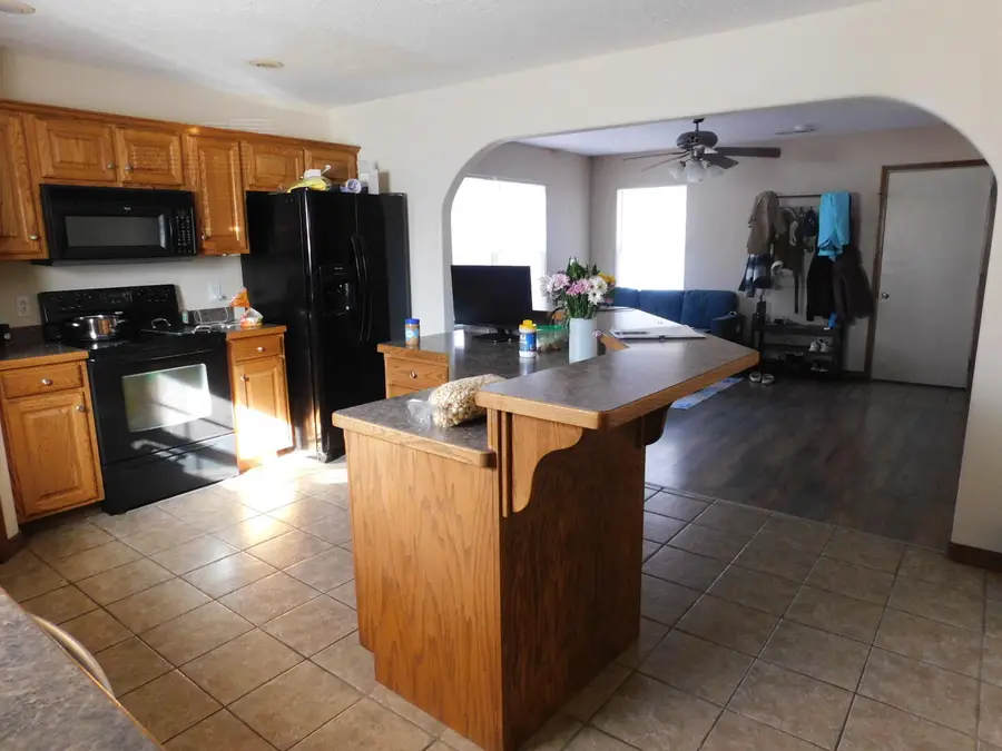 406 W Cale, Monett, MO 65708 - #3