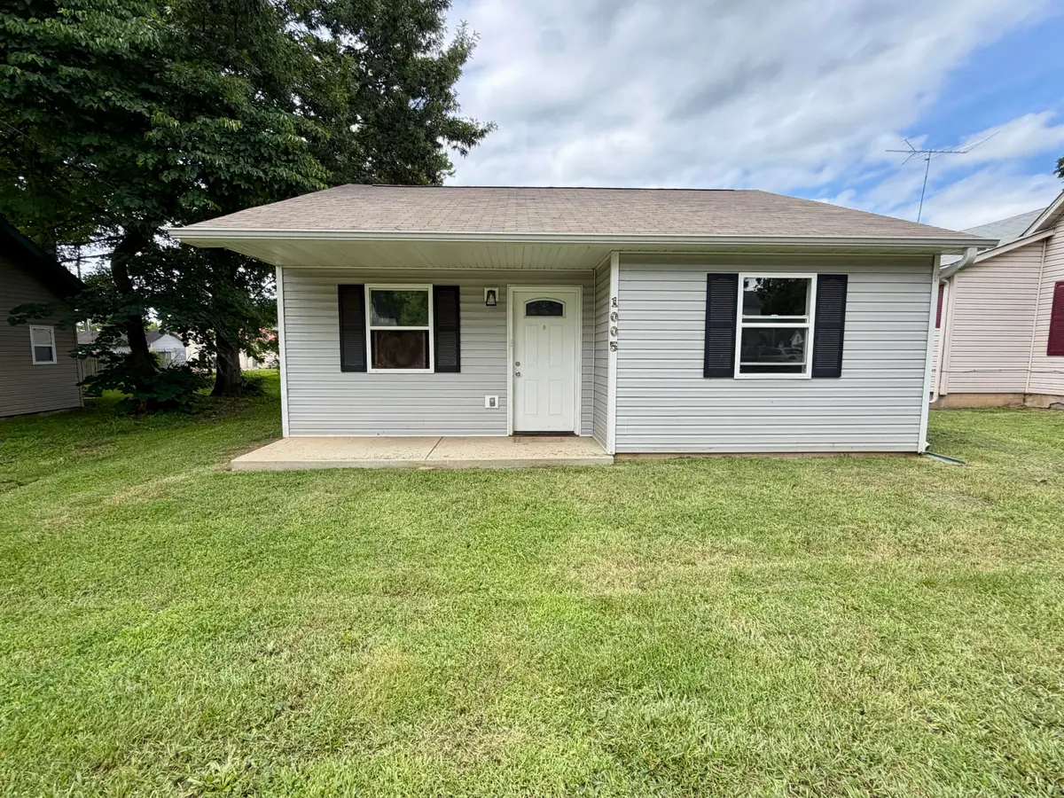 1005 W Cass Avenue, West Plains, MO 65775 - #1