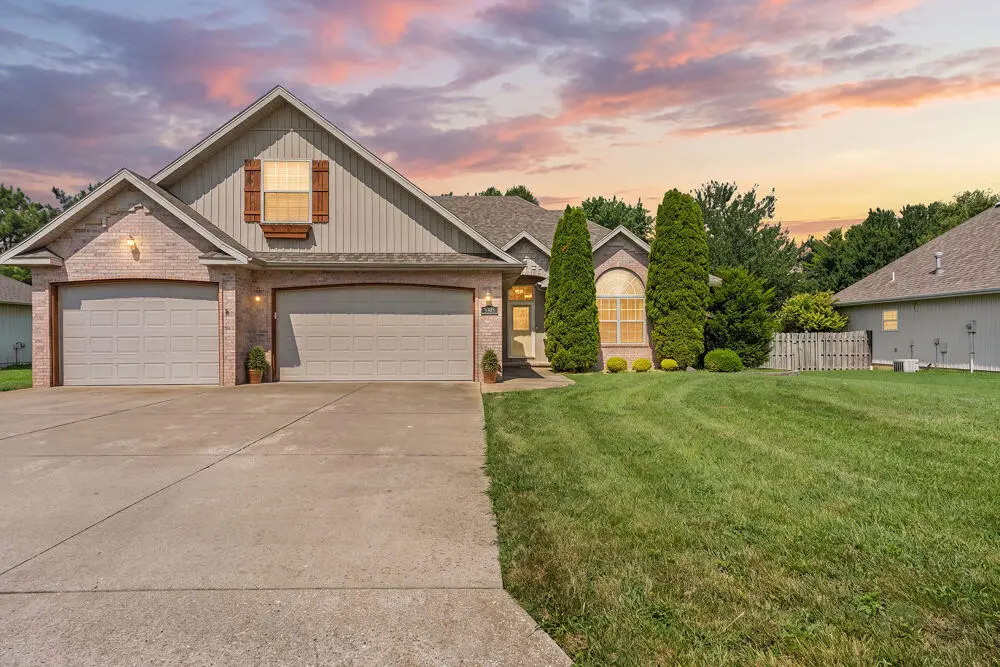 5305 N 11th Avenue, Ozark, MO 65721 - #1