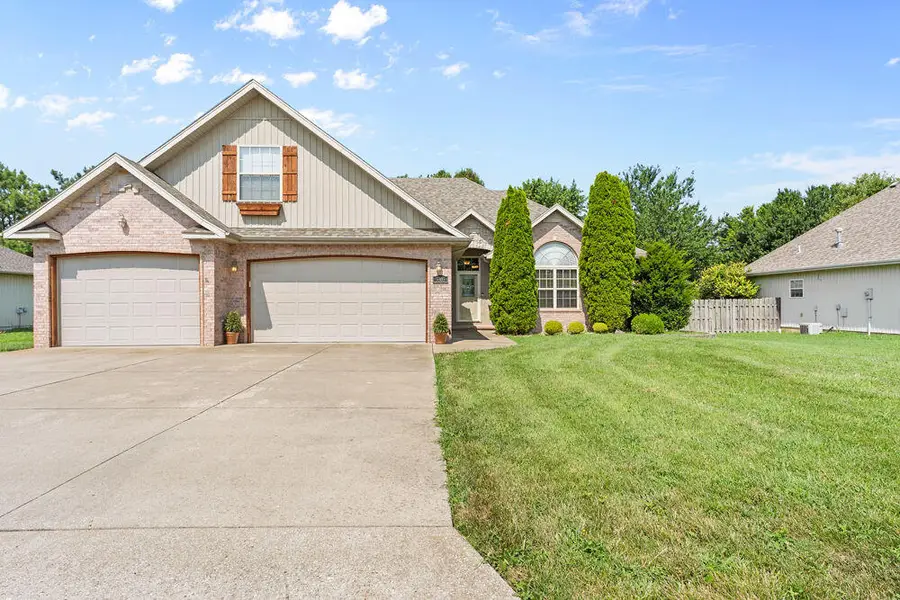 5305 N 11th Avenue, Ozark, MO 65721 - #2
