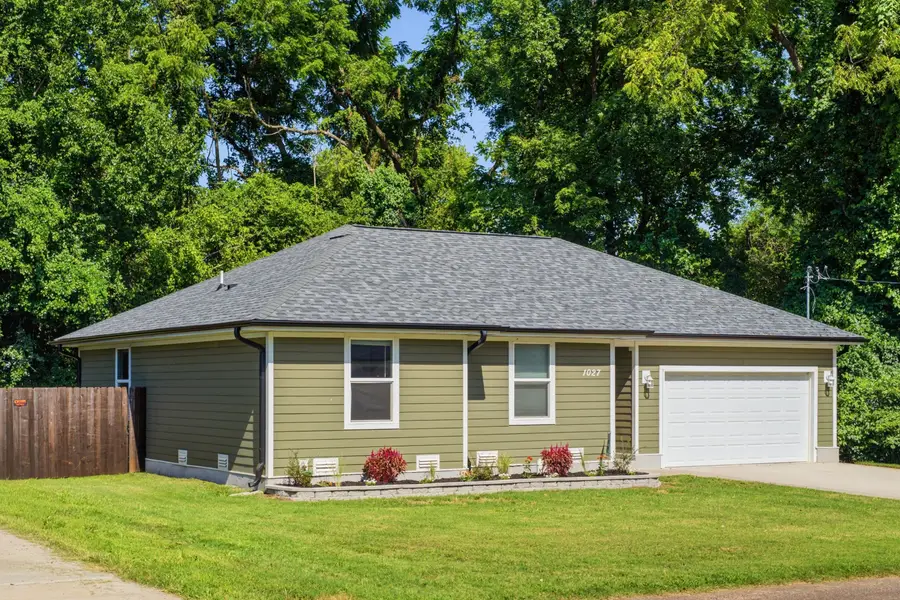 1027 S Overhill Avenue, Springfield, MO 65802 - #2