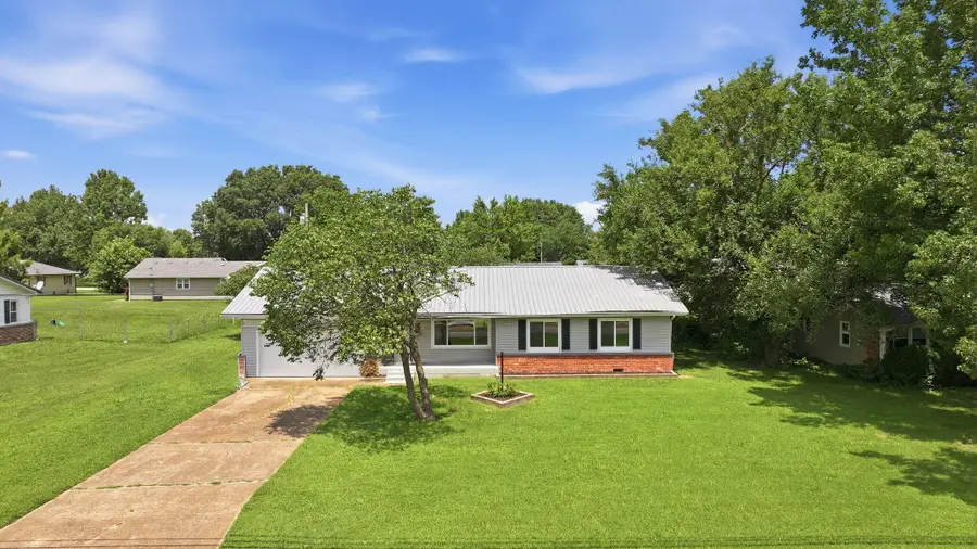 1611 W Fair Play Street, Bolivar, MO 65613 - #3
