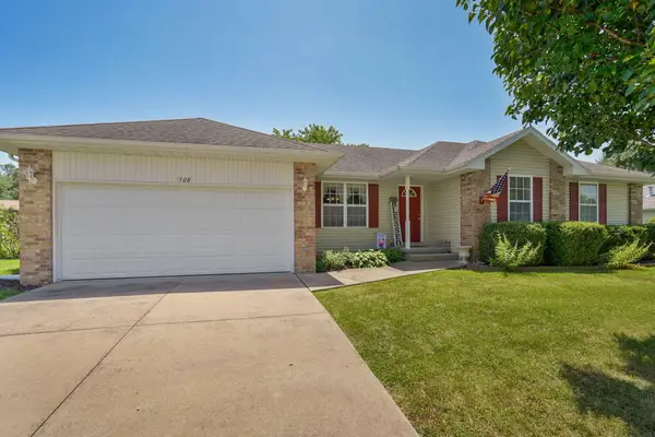 108 E Canon Avenue, Clever, MO 65631