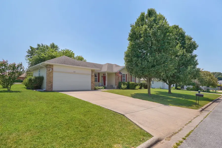 108 E Canon Avenue, Clever, MO 65631 - #3