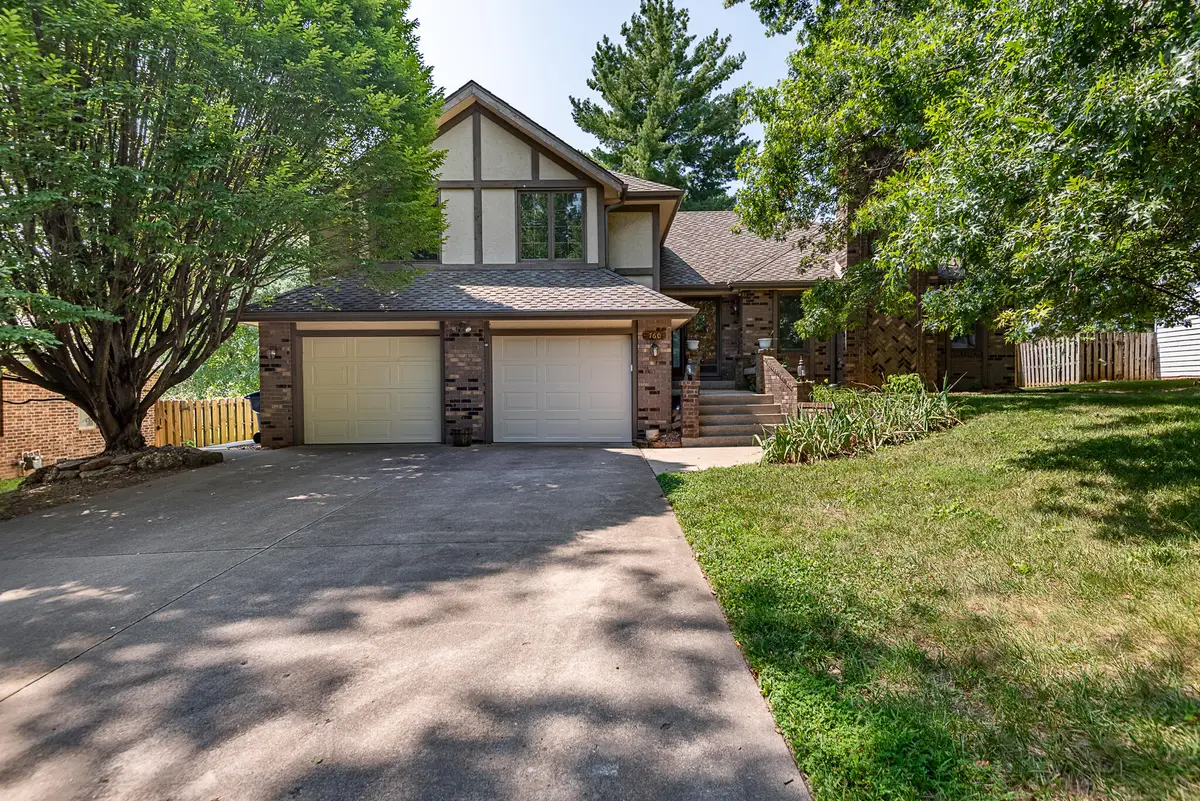 760 W Sherwood Drive, Springfield, MO 65810 - #1