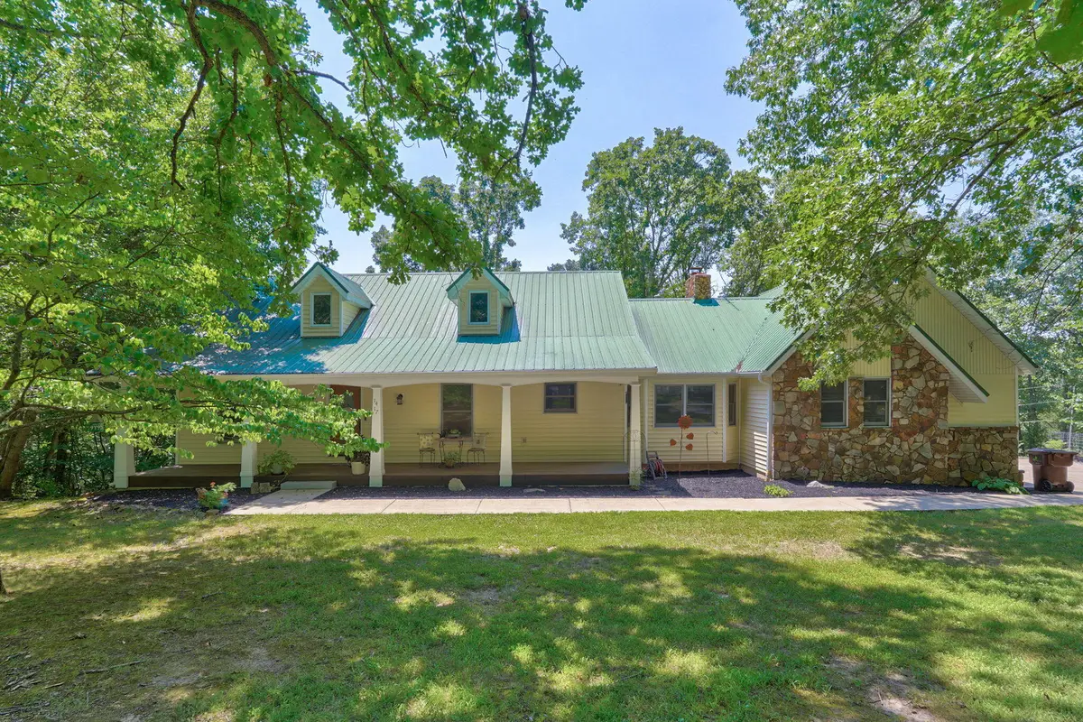 1417 S Thousand Oaks Drive, Nixa, MO 65714 - #1