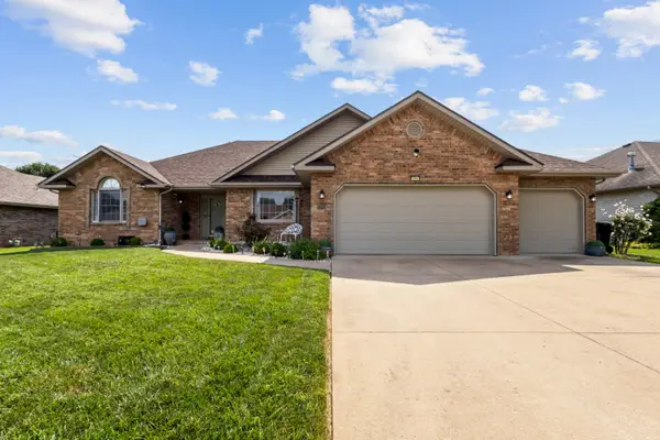 3710 S Suburban Avenue, Springfield, MO 65807