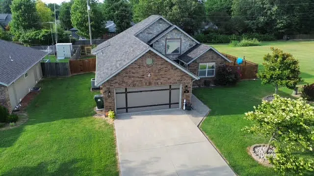 409 Brittany Court, Aurora, MO 65605 - #3