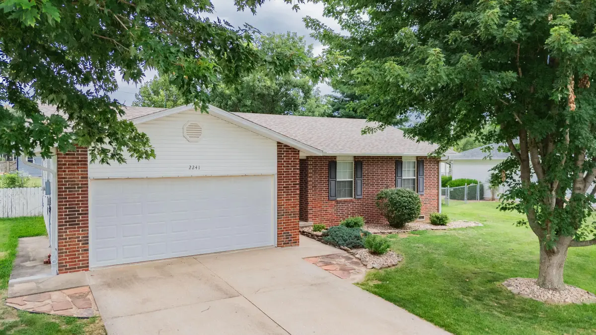 2241 W Erskine Street, Bolivar, MO 65613 - #1