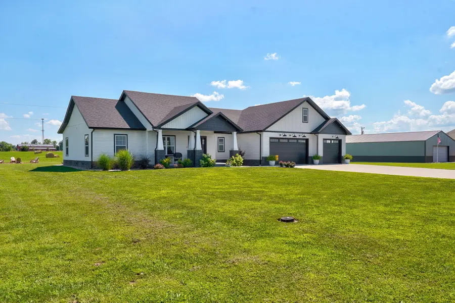 1032 Division Street, Sparta, MO 65753 - #3