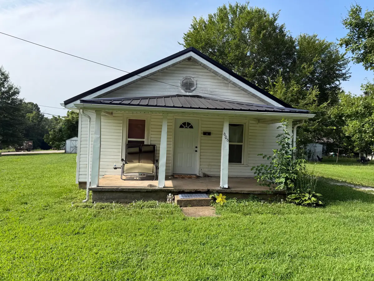 606 Park Street, Willow Springs, MO 65793 - #1