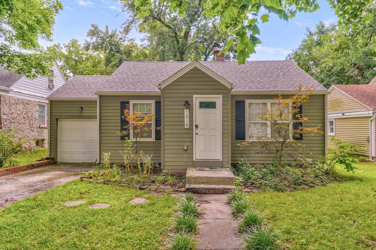 1210 S Pennsylvania Avenue, Springfield, MO 65807 - #1