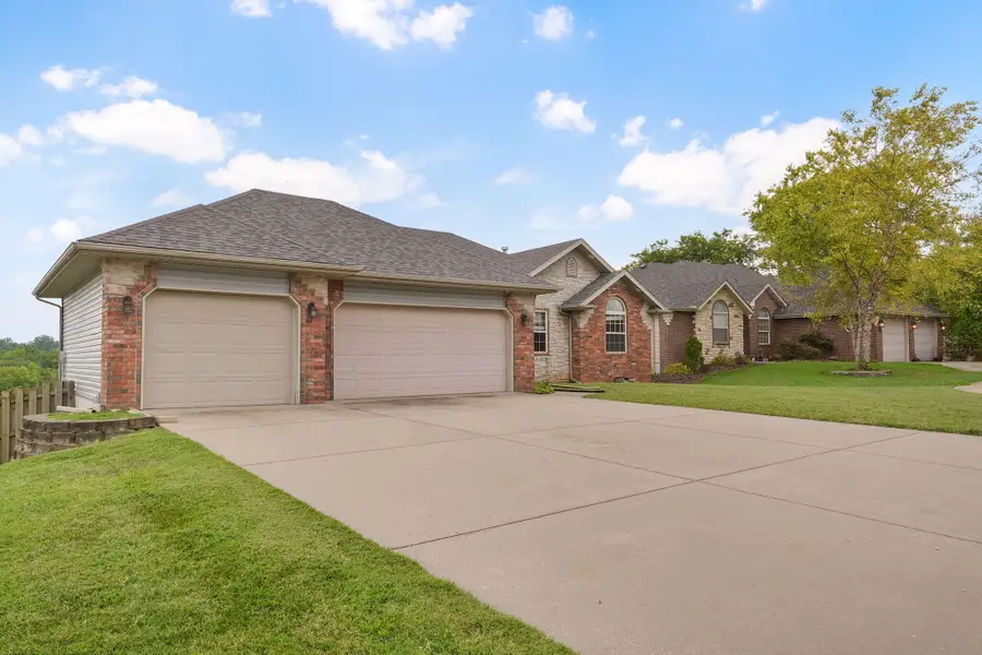 3582 N Thistlewood Court, Springfield, MO 65803 - #2