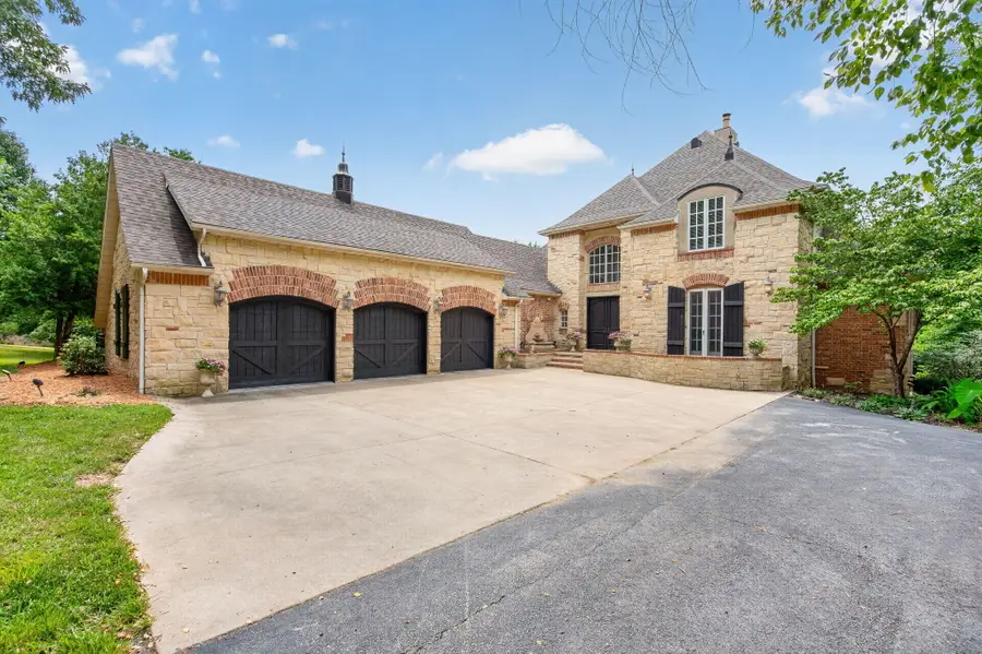 1722 W Inman Road, Nixa, MO 65714 - #2