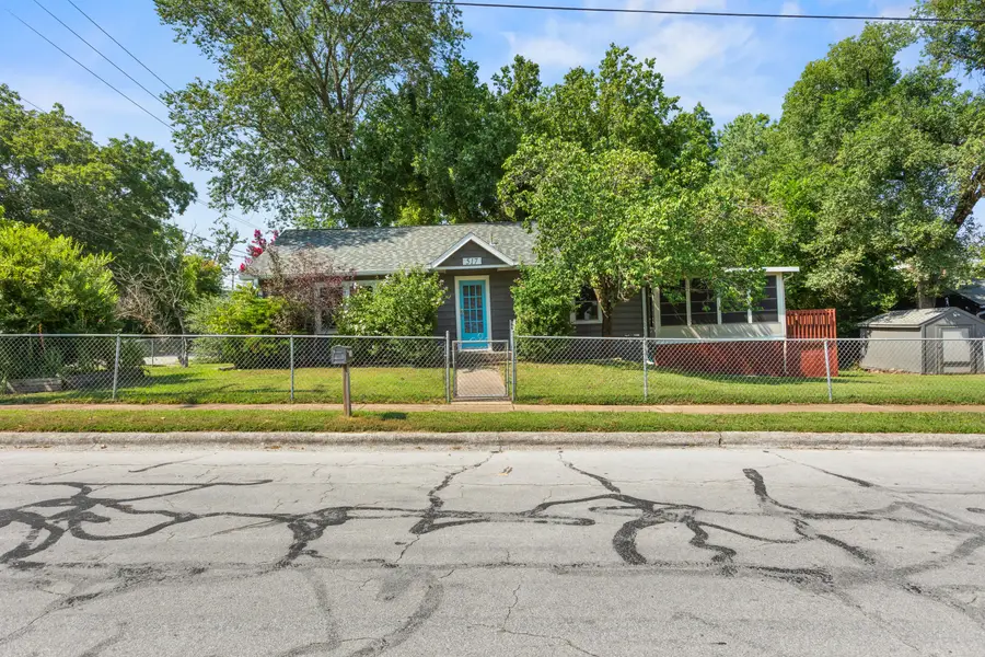 517 W College Street, Branson, MO 65616 - #2