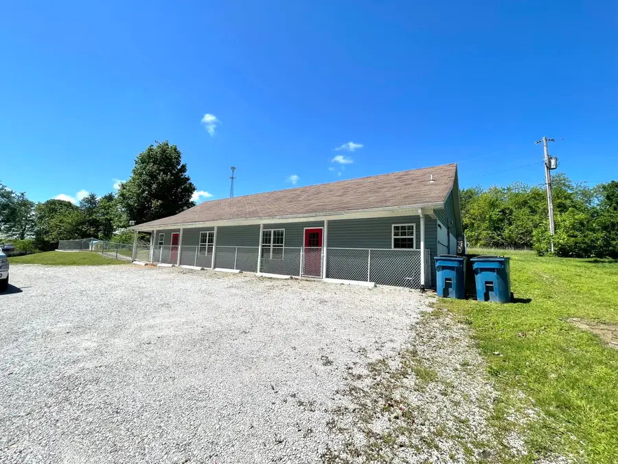 707 S Hemphill Street, Crane, MO 65633 - #3