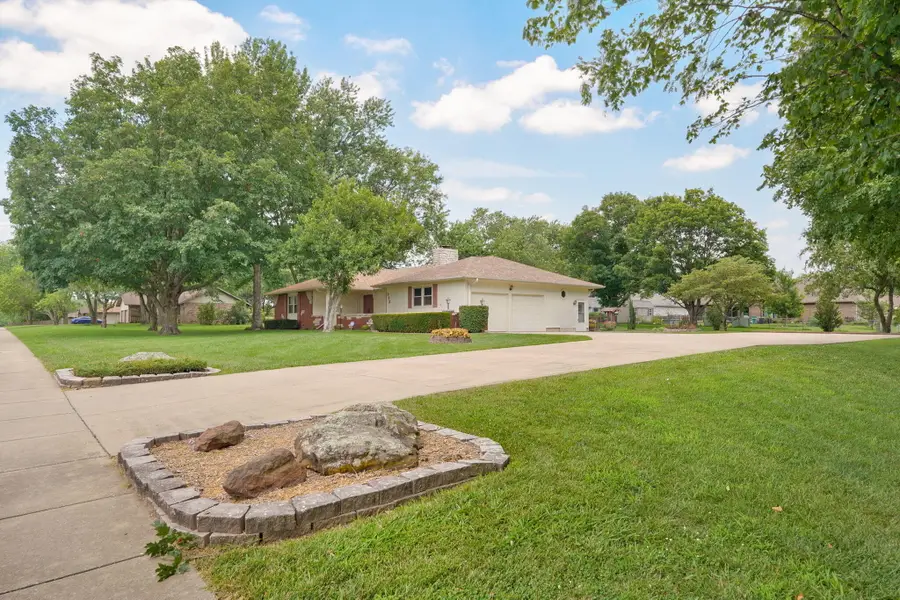 573 E Miller Road, Republic, MO 65738 - #2