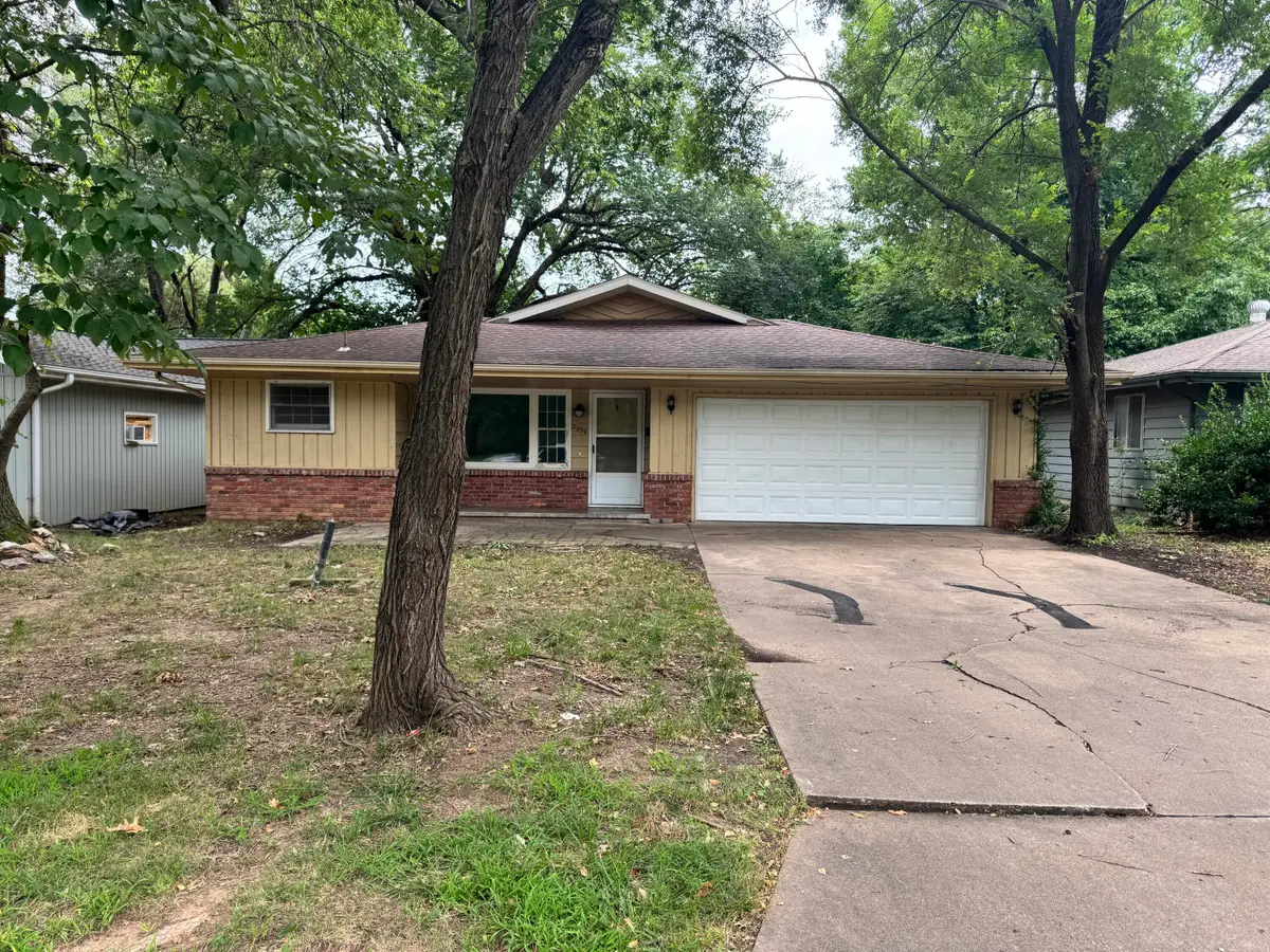 2239 S Pickwick Avenue, Springfield, MO 65804 - #1