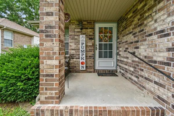 1265 1267 W Vintage Lane, Nixa, MO 65714