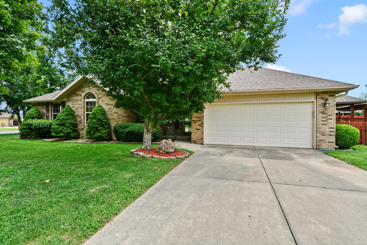 610 N Ellen Street, Forsyth, MO 65653 - #1