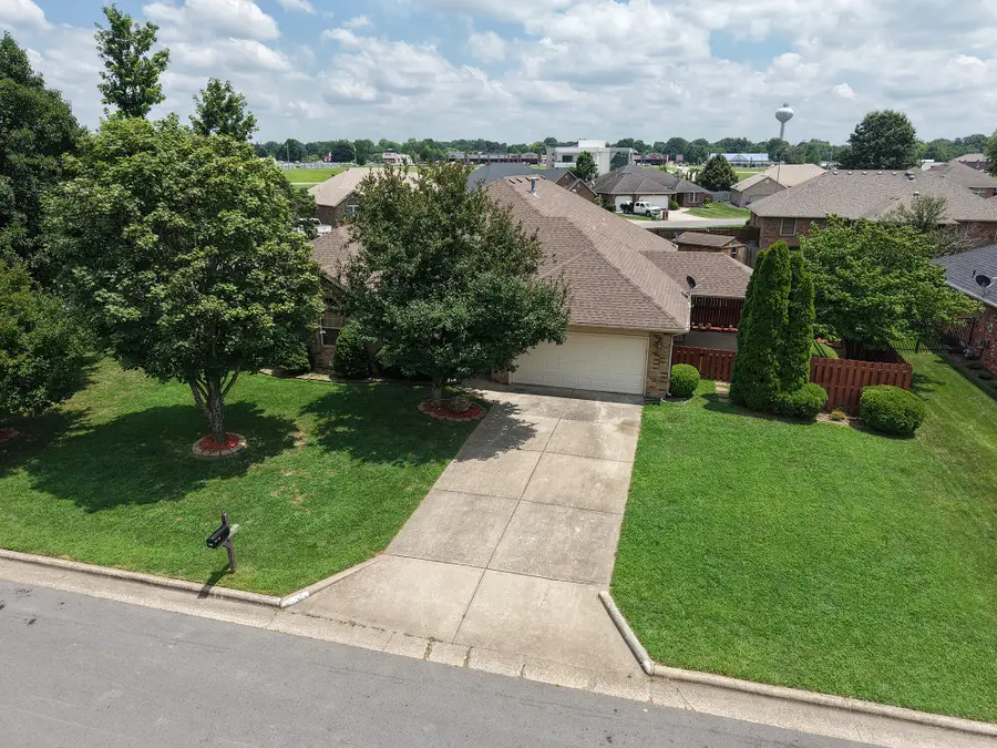 610 N Ellen Street, Forsyth, MO 65653 - #2