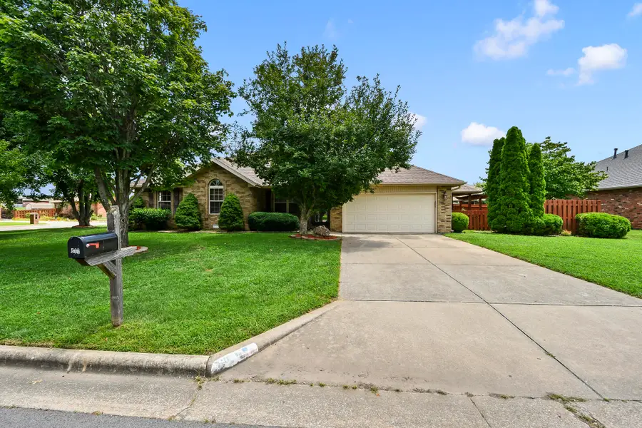 610 N Ellen Street, Forsyth, MO 65653 - #3