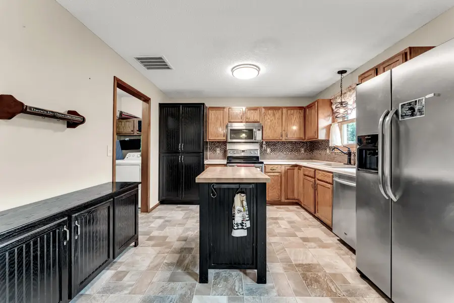 712 S Pinewood Lane, Nixa, MO 65714 - #3