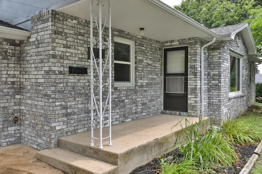 815 E South Street, Bolivar, MO 65613 - #3