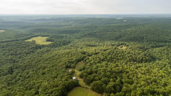 11995 Harvest Road, Lebanon, MO 65536