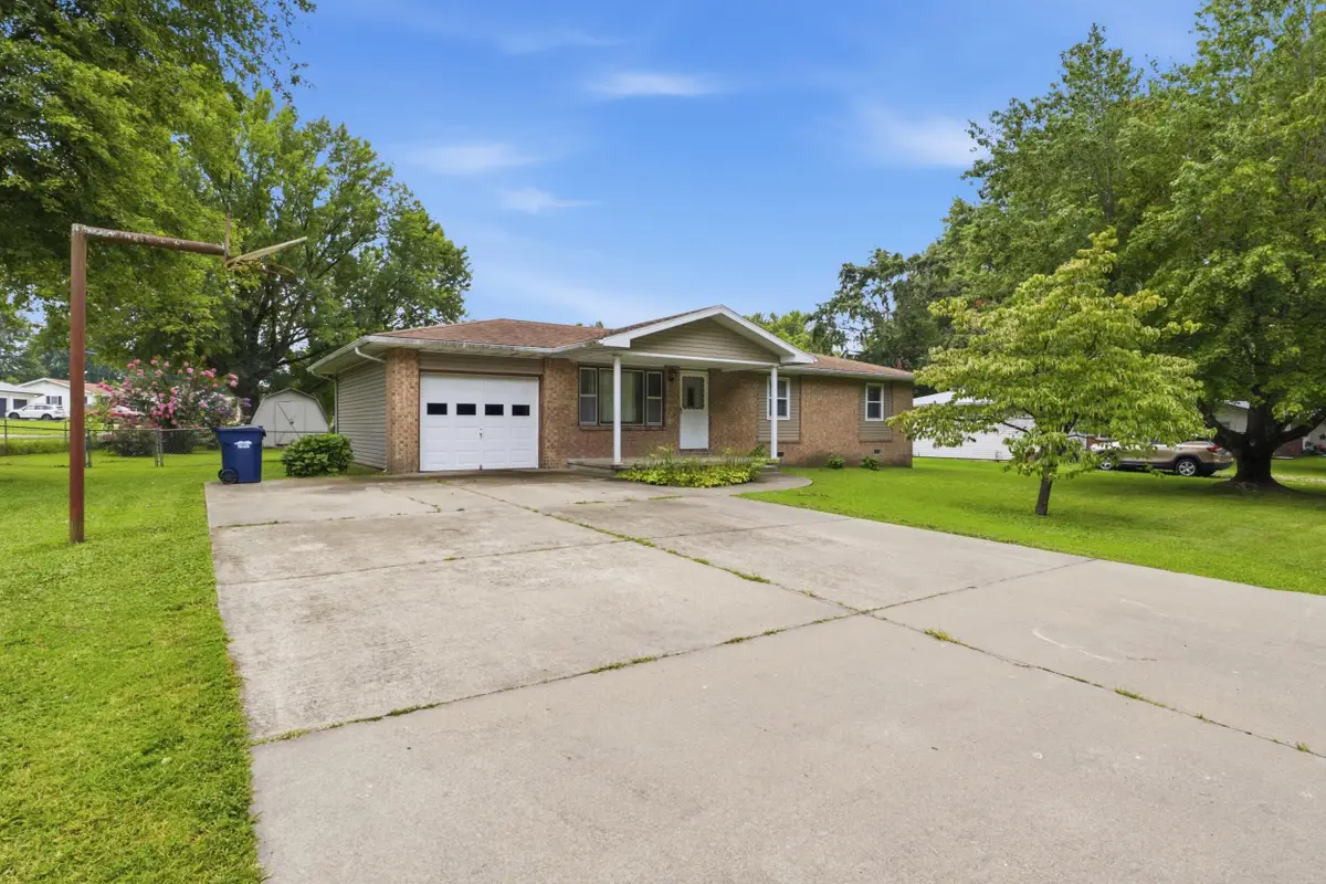 414 W Cooper Street, Buffalo, MO 65622 - #1
