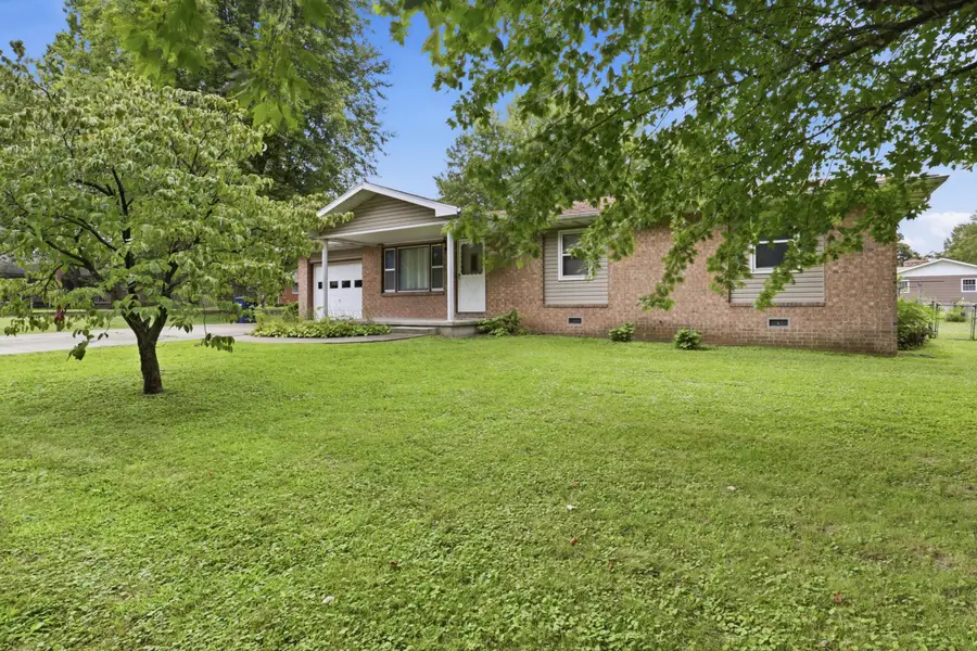 414 W Cooper Street, Buffalo, MO 65622 - #2