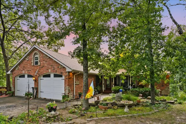 21341 Dogwood Lane, Wheatland, MO 65779