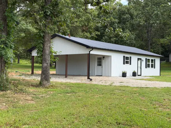 7282 Private Road 1830, West Plains, MO 65775