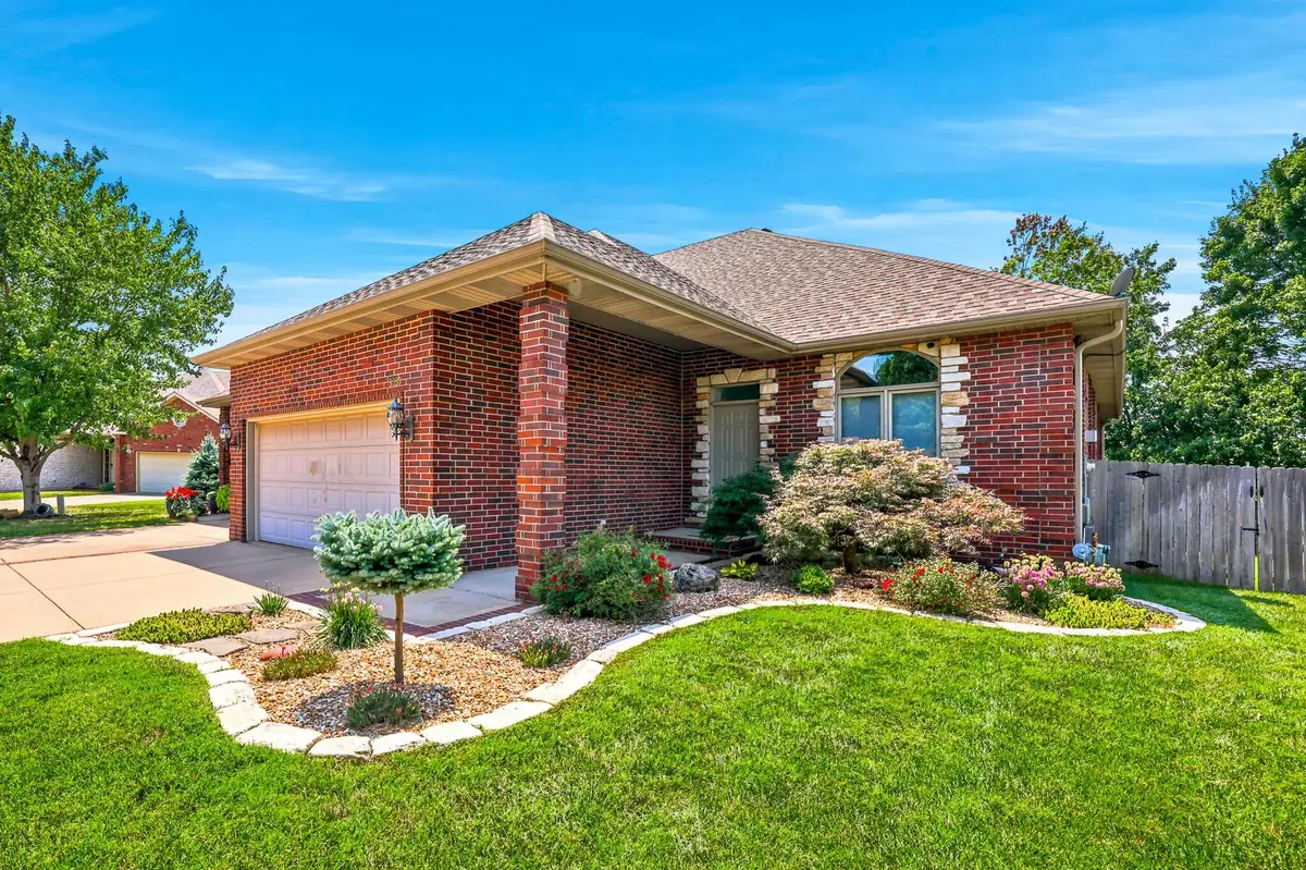 3239 S Kickapoo Avenue, Springfield, MO 65804 - #1