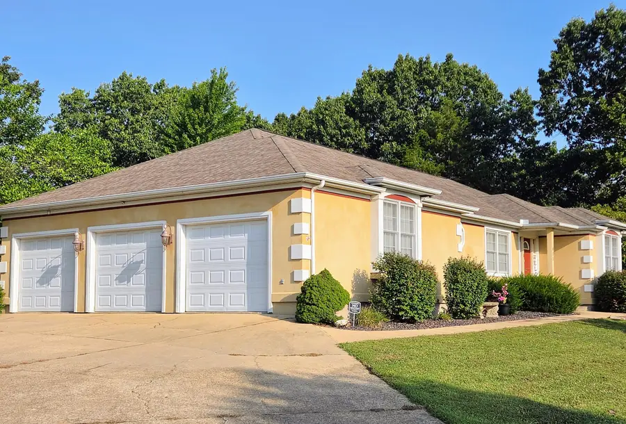 405 Covey Drive, West Plains, MO 65775 - #3