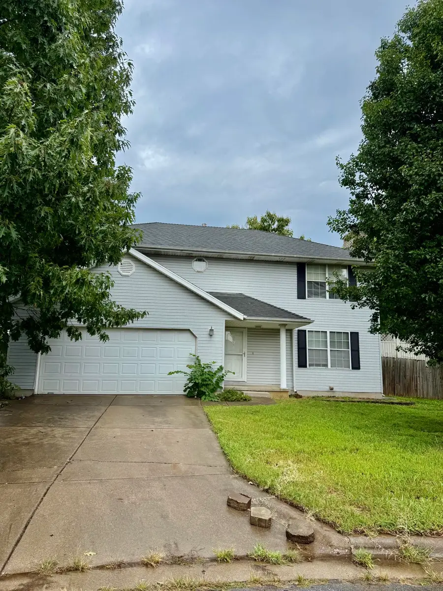 2955 W Knob Hill Street, Springfield, MO 65810 - #3