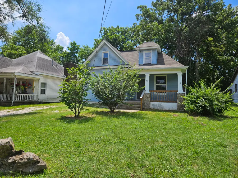 753 N Brown Avenue, Springfield, MO 65802 - #2