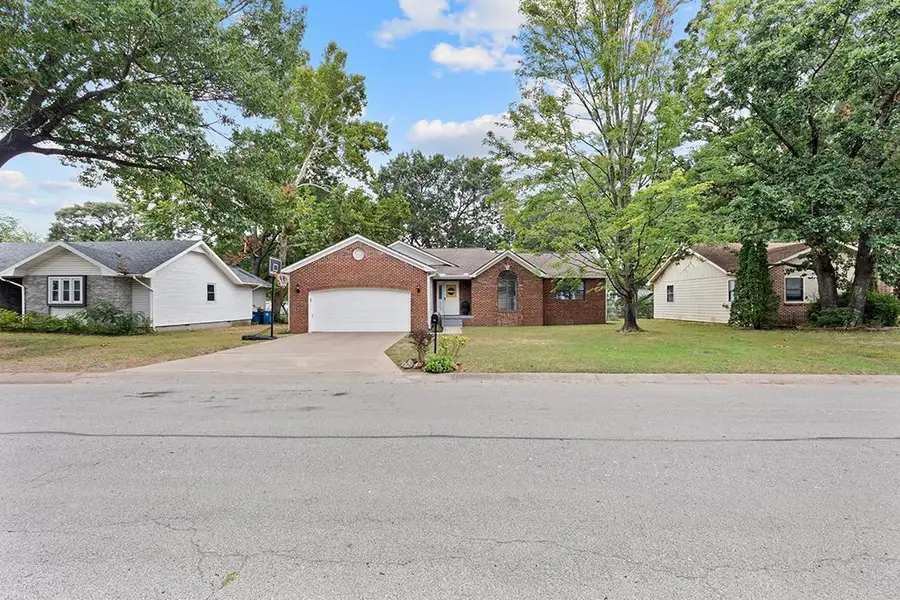 3510 Ridge Drive, Joplin, MO 64801 - #3